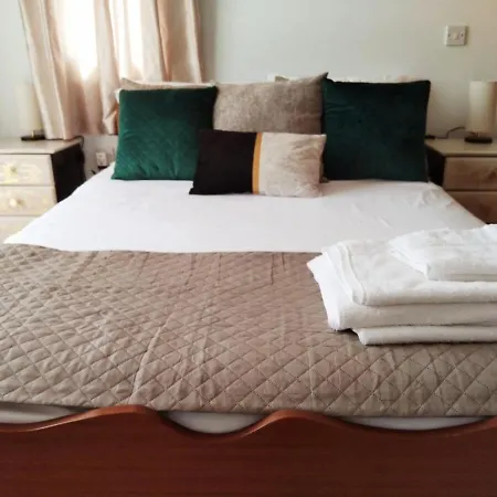 Apartment Beautiful & Cozy In Paphos *