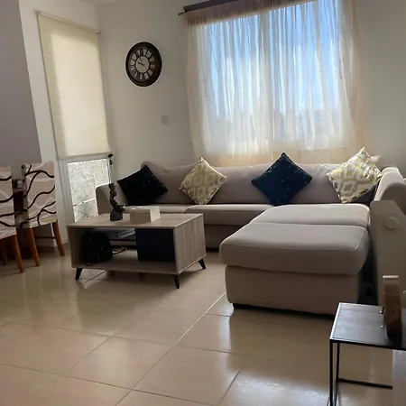 Beautiful & Cozy In Paphos Aglantzia