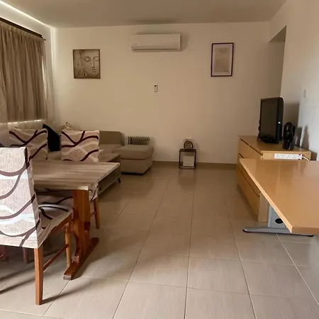Beautiful & Cozy In Paphos Apartment Aglantzia