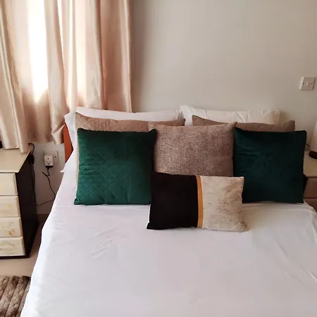Beautiful & Cozy In Paphos Apartment