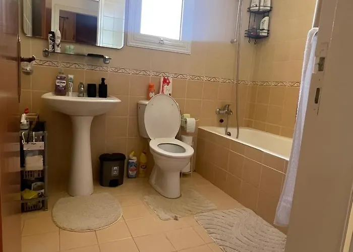 Beautiful & Cozy In Paphos Apartamento